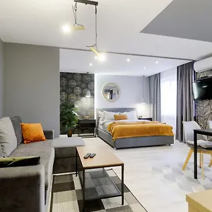  Апартаменты New Lesi Ukrainky Blvd And Olimpiyska And Kreshchatyk And Manhattan With Parking Украина