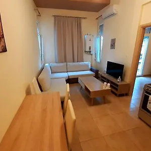 κάντε κράτηση εδώ